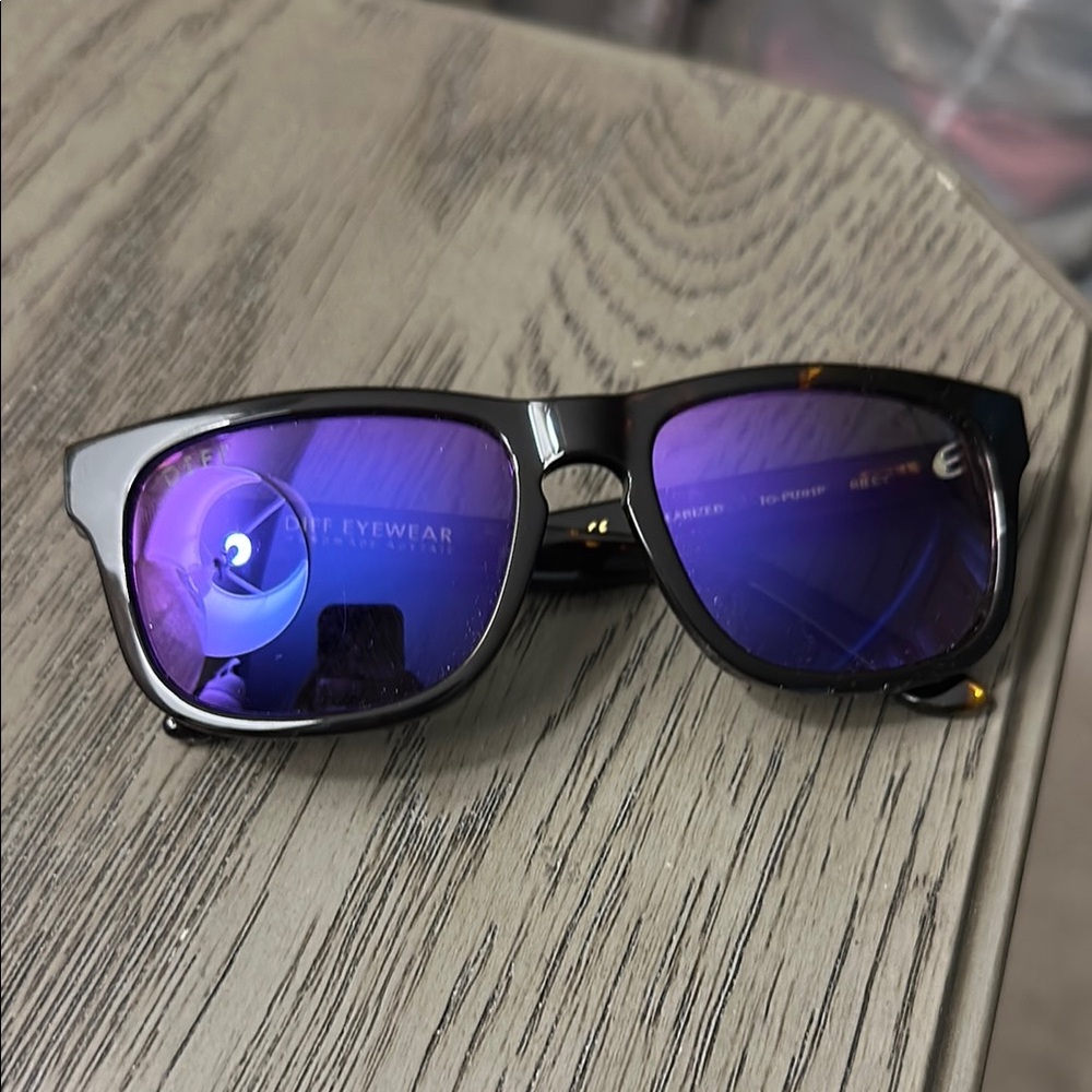 Diff Eyewear Black Sunglasses with Purple Lenses